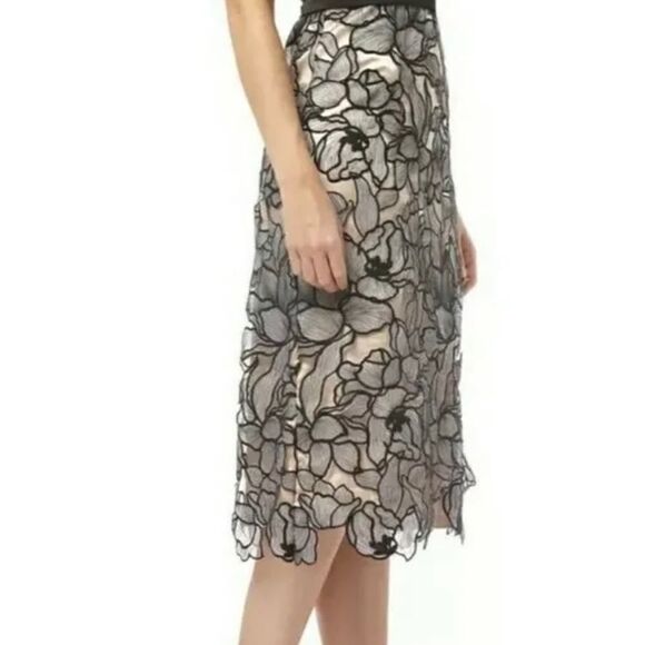 JS Collections Souctach Lace Midi
Dress Size 14 NWT - Picture 4 of 10